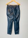 Calça em couro
