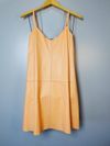 Vestido Juliana Sanmartin couro