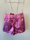 Shorts couro metalizado