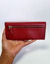 Carteira Prada Saffiano Triangle Continental Flap
