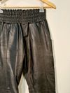 Calça Mônica Cardoso couro