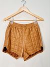 Shorts em couro