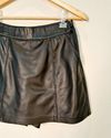 Shorts Saia Madre Reina couro