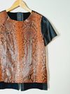 Blusa em couro