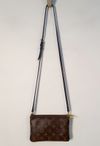 Bolsa Louis Vuitton Monogram Giant Reverse Pochette 