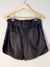 Shorts St. Trois couro