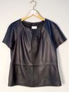 Blusa em couro