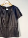Blusa em couro
