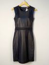 Vestido Carina Duek couro