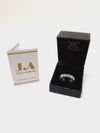 Anel J.A. ouro branco
