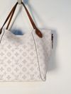 Bolsa Louis Vuitton Mahina Hina Monogram MM