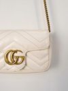 Bolsa Gucci GG Marmont Super Mini 