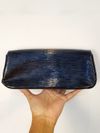Clutch Louis Vuitton SoBe Epi Verniz 