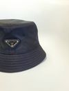 Chapéu Bucket Prada Re-Nylon 