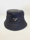Chapéu Bucket Prada Re-Nylon 