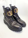 Coturno Valentino VLogo Signature 