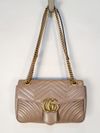Bolsa Gucci GG Marmont Medium 