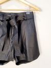 Shorts Claudia Martinez couro