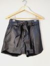 Shorts Claudia Martinez couro