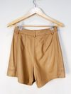 Shorts Verosenso couro 