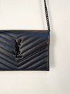 Bolsa Saint Laurent Cassandre Envelope Chain Wallet 