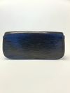 Clutch Louis Vuitton SoBe Epi Verniz 