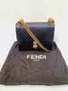 Bolsa Fendi  Kan I versão scalloped 
