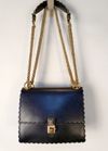 Bolsa Fendi  Kan I versão scalloped 