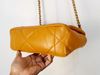 Bolsa Chanel Flap Bag 19 