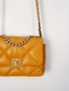 Bolsa Chanel Flap Bag 19 