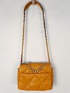 Bolsa Chanel Flap Bag 19 