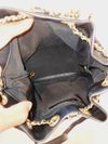 Bolsa Chanel CC Drawstring Bucket Bag 