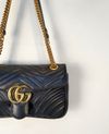 Bolsa Gucci GG Marmont Matelassê pequena 