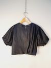 Blusa Cropped Clé couro