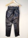 Calça Lu Brandão couro