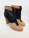 Bota Chanel  couro 