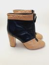 Bota Chanel  couro 