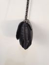 Bolsa Chanel Timeless Half Moon Wallet on Chain 
