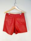 Shorts em couro