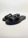 Flat Chanel 