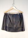 Saia Short Cris Barros couro