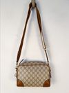 Bolsa Gucci GG Emblem Crossbody 