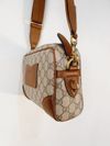 Bolsa Gucci GG Emblem Crossbody 