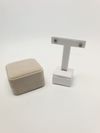 Brinco Merci ouro branco 18K