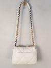 Bolsa Chanel 19 Flap Bag 