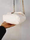 Bolsa Chanel 19 Flap Bag 