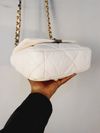Bolsa Chanel 19 Flap Bag 