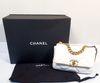 Bolsa Chanel 19 Flap Bag 