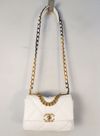 Bolsa Chanel 19 Flap Bag 
