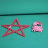 Brinco Aquário e Estrela Rosa Com Vermelho